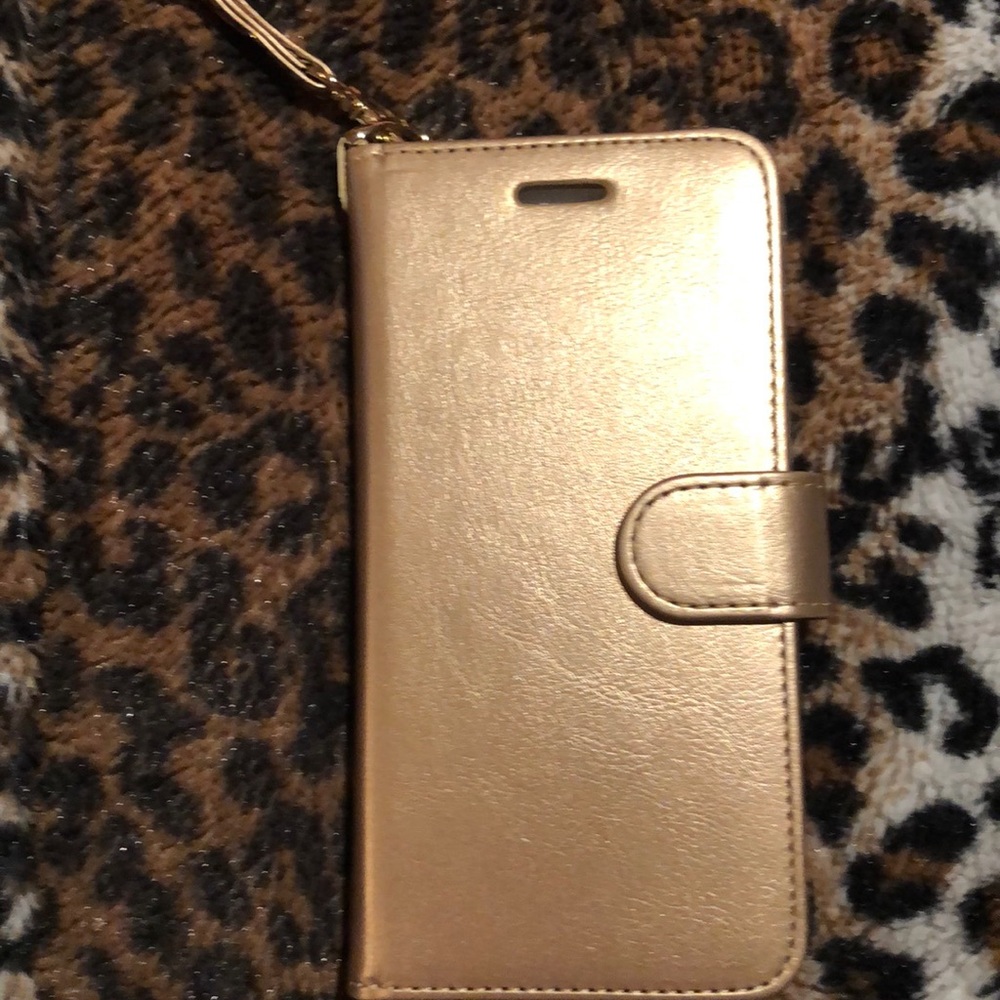 Cover Cell en cuir rosé neuf avec pochette à carte